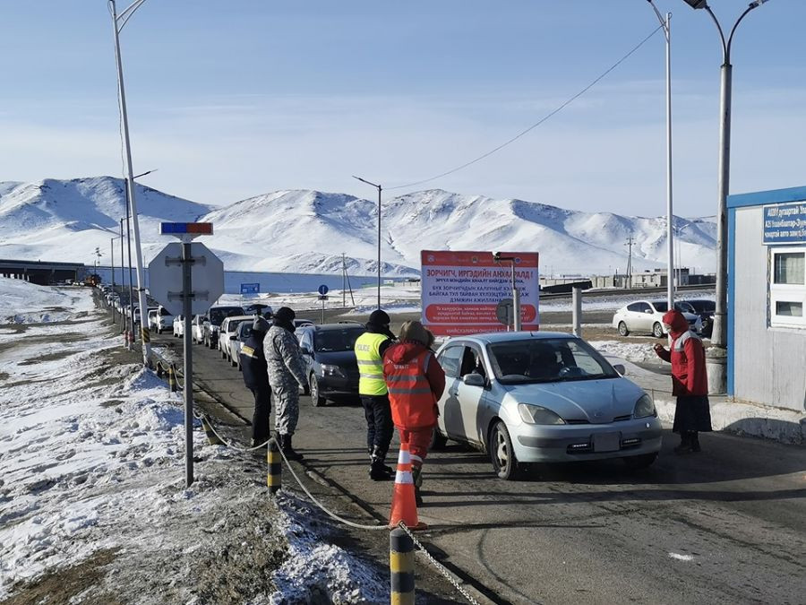 Авто тээврийн шалган нэвтрүүлэх товчоодод ажиллаж буй бие бүрэлдэхүүнийг хариуцлагатай ажиллахыг анхааруулав