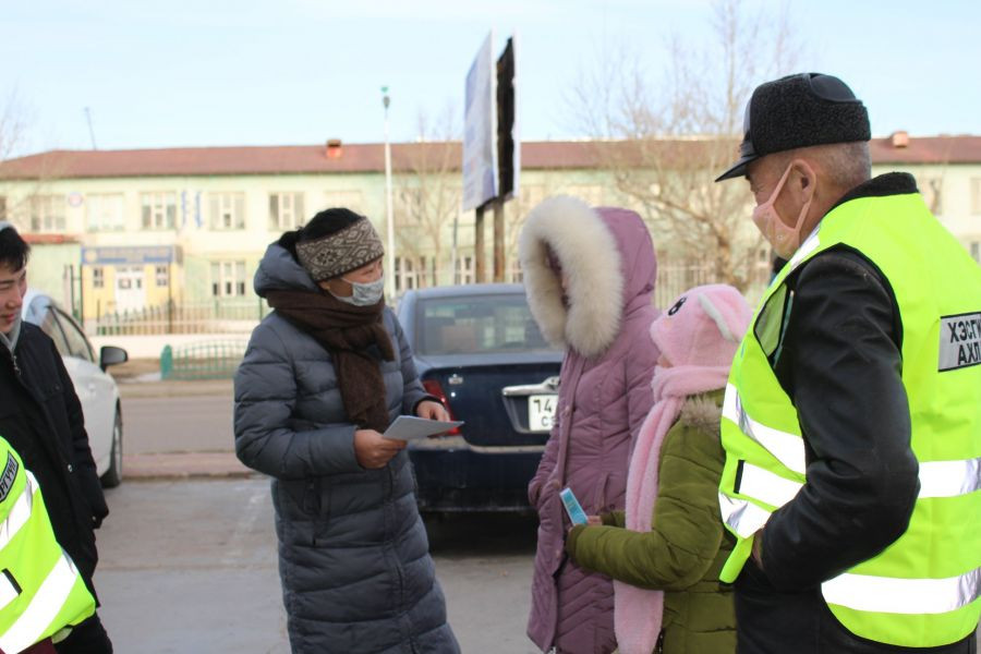 Дундговь аймгийн сургууль, цэцэрлэгийн багш нар эргүүл хийж байна