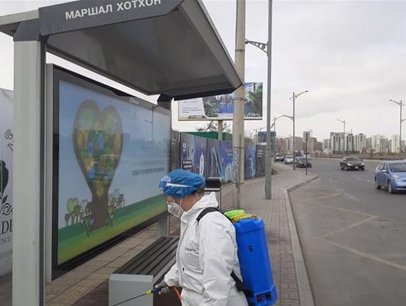 Нийтийн эзэмшлийн зам талбайд ариутгах, халдваргүйжүүлэх ажил үргэлжилж байна