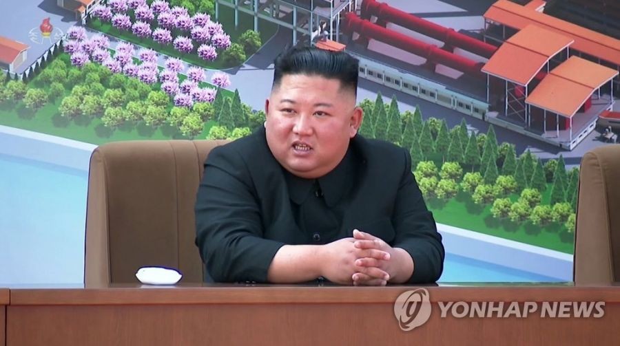 Ким Жөн Уныг зүрхний мэс засалд орсон гэх мэдээллийг үндэслэлгүй гэж үзжээ