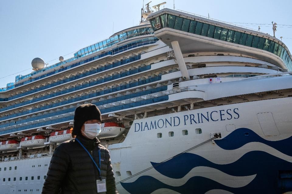 “Diamond Princess” аяллын хөлөг онгоц Японыг орхижээ