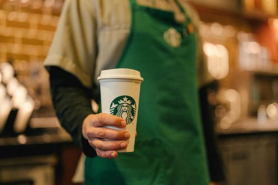 “Starbucks” Япон дахь салбаруудаа нээж эхэлжээ