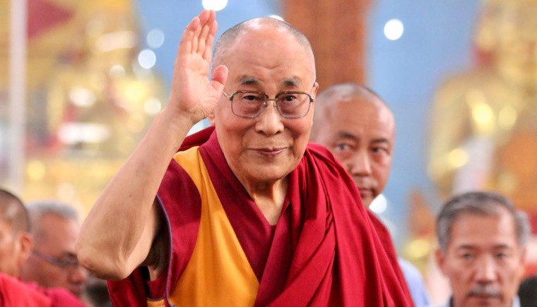 ШУУД: Дээрхийн Гэгээнтэн Далай Лам Төвөдийн залуучуудын хүсэлтээр Шүтэн барилдахуйн магтаал ном 3 дахь өдөр