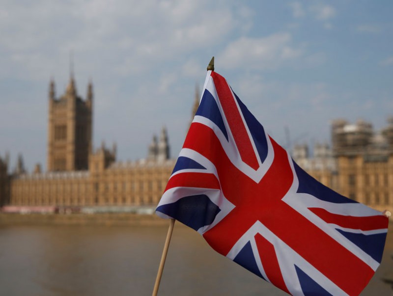 Их Британийн эдийн засаг II улирлын дүнгээр 20,4 хувиар агшжээ