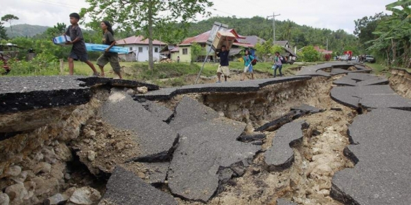 Филиппиний эрэгт 6,7 магнитудын хүчтэй газар хөдлөлт боллоо