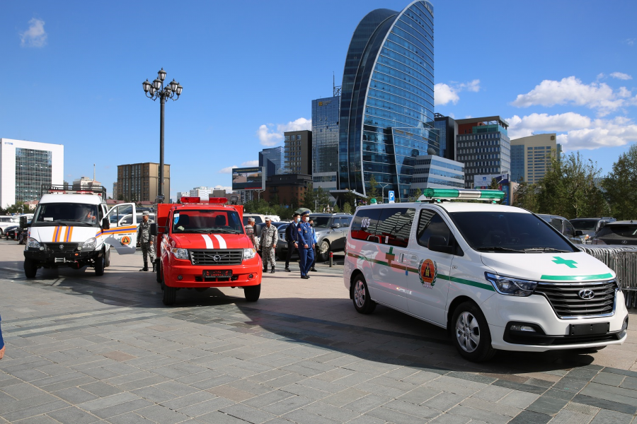 Аврах ажиллагааны зориулалттай автомашин гардуулав