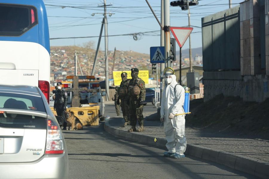 Бүх нийтийн бэлэн байдлын дэглэм зөрчсөн 16 газрын үйл ажиллагааг зогсоожээ