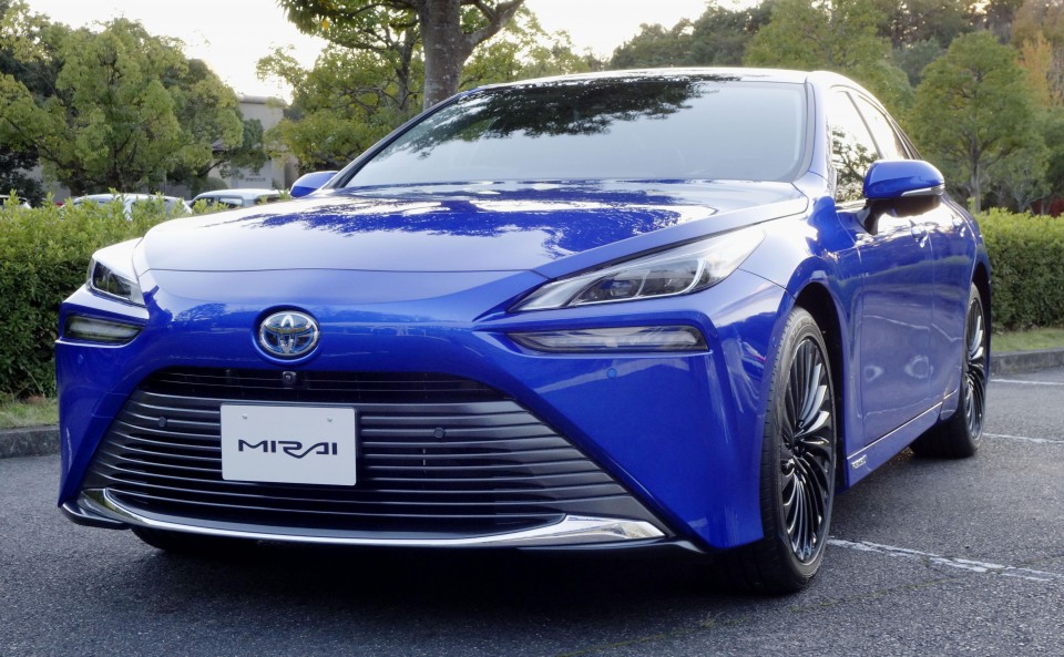 “Toyota Motor” компанийн устөрөгчийн хөдөлгүүрт “Mirai” автомашины шинэ загварыг худалдаж эхэлжээ