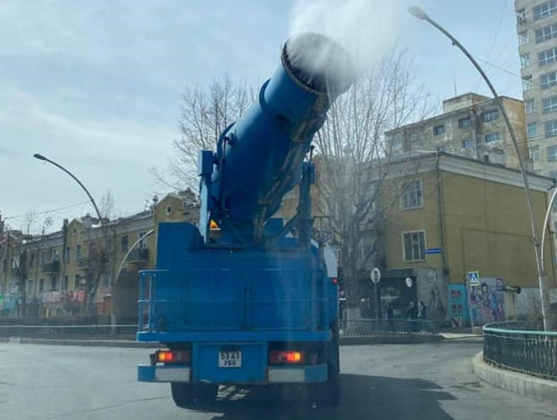 Халдварын голомт бүхий байршлуудад халдваргүйтгэл хийж байна