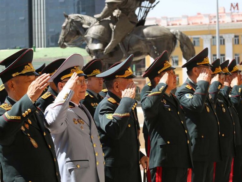 Монгол Улсад генерал цол бий болсны 77 жилийн ойн өдөр тохиож байна.