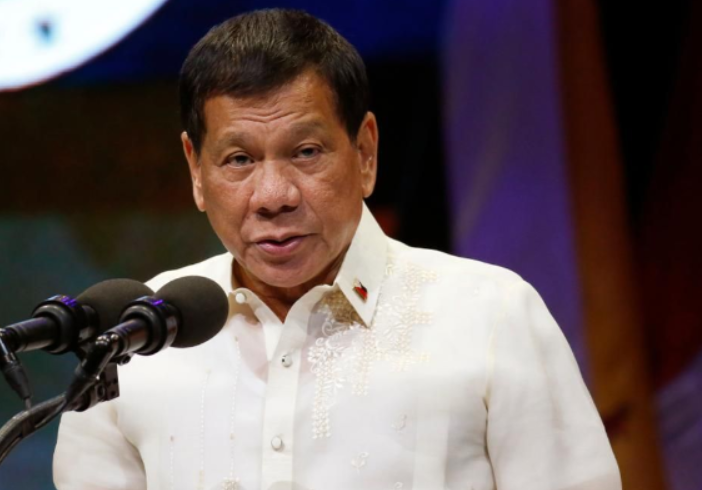 Филиппиний Ерөнхийлөгч вакцин хийлгэхээс татгалзсан хүмүүсийг баривчилна гэж сүрдүүлэв