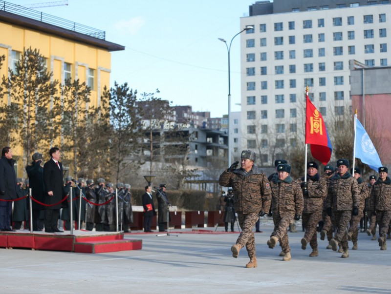 БНӨСУ-д үүрэг гүйцэтгэсэн энхийг сахиулагчдыг төрийн одон, медалиар шагнав