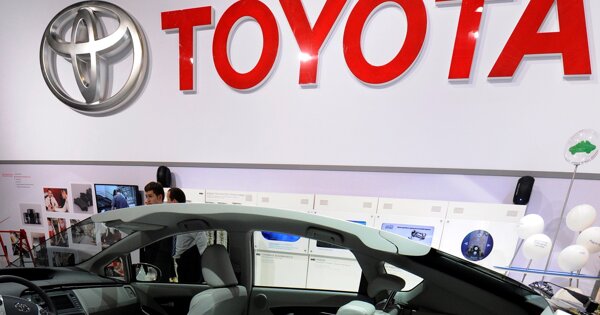“Toyota” борлуулалтаараа АНУ-ын зах зээлд анх удаа тэргүүлжээ