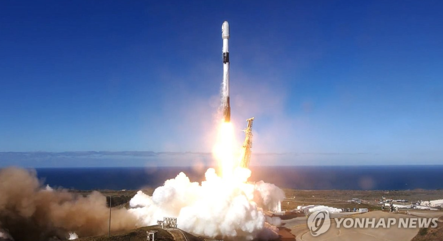 БНСУ тагнуулын анхны хиймэл дагуулаа “Falcon 9” пуужингаар хөөргөсөн
