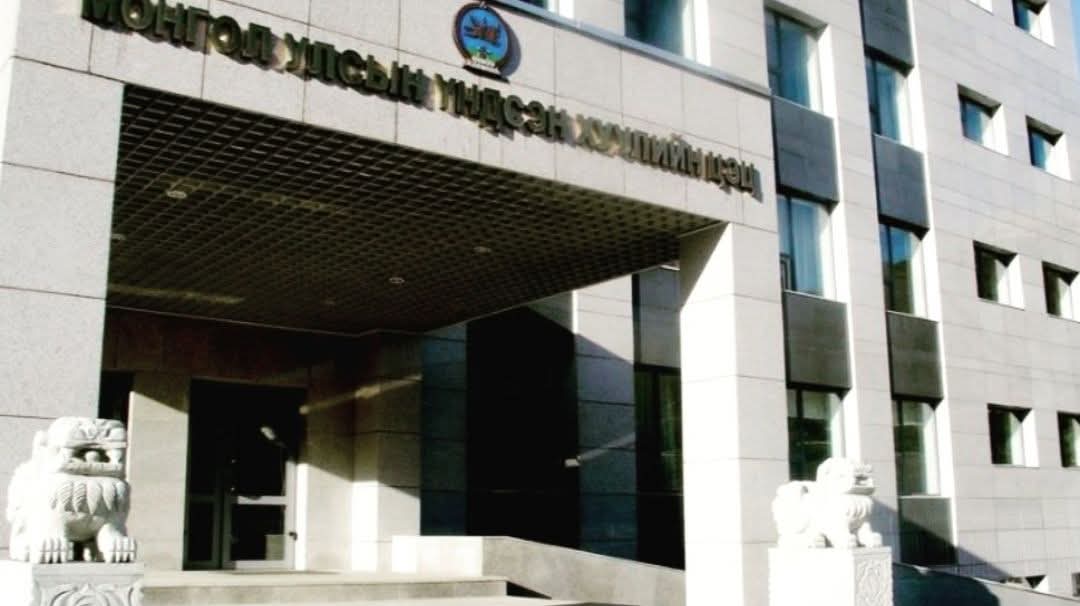 Үндсэн хуулийн цэцийн их суудлын хуралдаан болно.