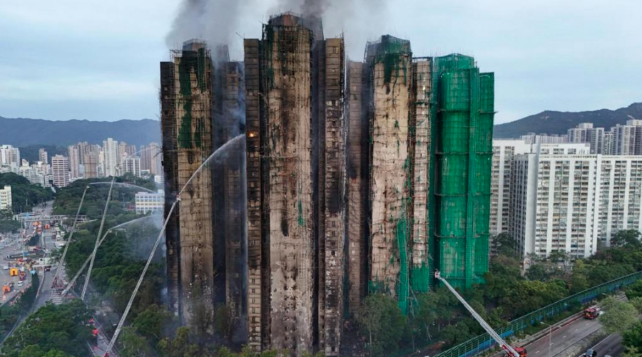 Хонконгт орон сууцны хороололд түймэр гарчээ