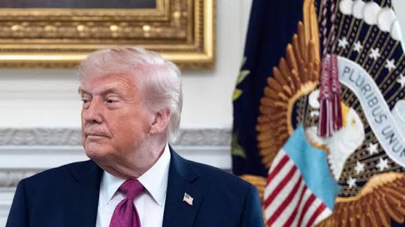 Дональд Трамп Ираны талтай гал зогсоох хугацааг сунгажээ. 