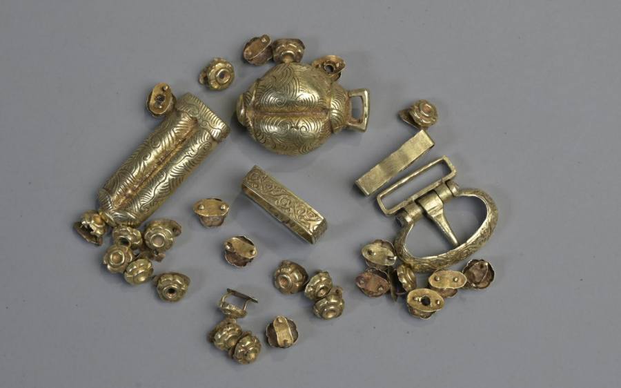 Булшнаас олдсон алтан бүс одоо Эрдэнэсийн санд хадгалагдаж байгаа