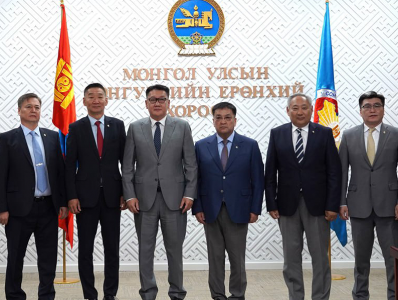 Сонгуулийн ерөнхий хорооны гишүүд тангараг өргөлөө