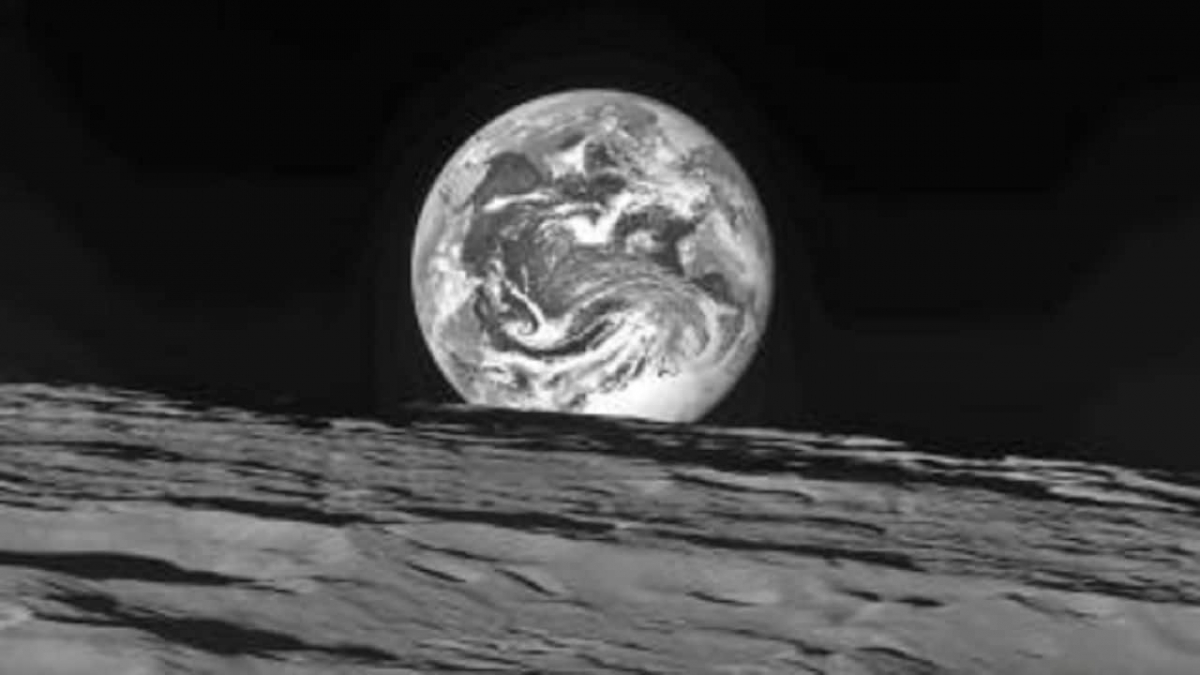 БНСУ-ын “Danuri” төхөөрөмж Дэлхий, Сарны зургуудыг илгээжээ