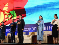 Монголын зохиолчдын нэгдсэн их хурал боллоо