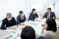 Засгийн газрын нөөц хөрөнгөөс эмч, эмнэлгийн ажилтнуудын илүү цагийн урамшуулалд зориулж нэг тэрбум төгрөг гаргана