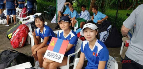 Индонезид тэмцээнд оролцсон монгол охид эх орондоо ирж чадахгүй байна