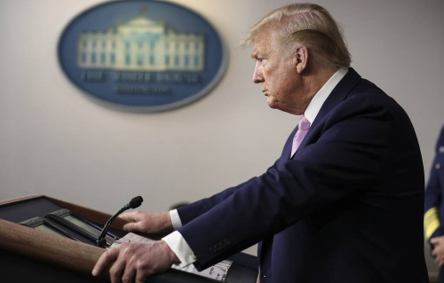 Трамп цагаачлалыг хэсэгчлэн ХОРИГЛОХ зарлигт гарын үсэг зуржээ