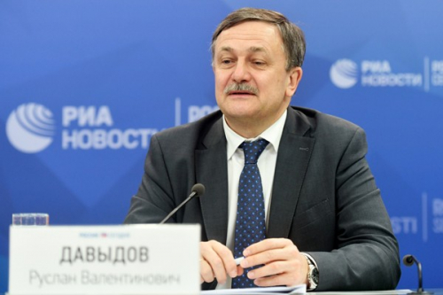 Хагас тонн жинтэй “амны хаалт” хилээр гаргах гэж байсныг ОХУ-ын гааль СААТУУЛЖЭЭ