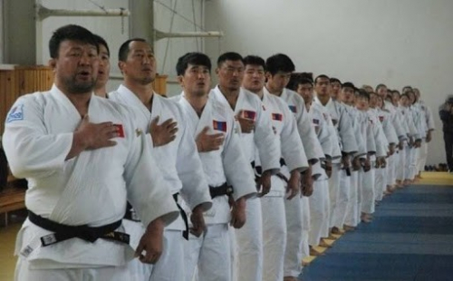 Үндэсний шигшээ баг бэлтгэлээ ХЭВИЙН явуулж эхэллээ