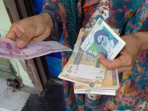 Иран үндэсний мөнгөн тэмдэгтээ Риалаа түмэн гэж өөрчиллөө