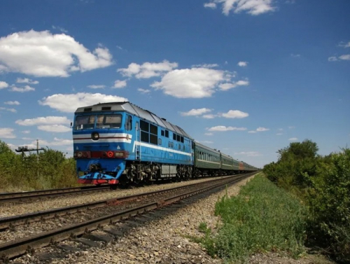 Галт тэргийг өнгөрөөж байж хөдөлгөөнд оролцохыг уриалж байна