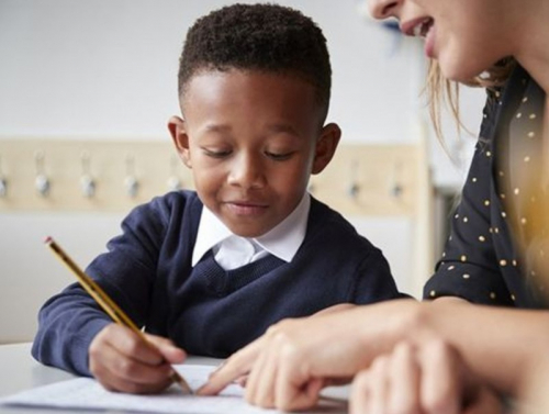 Английн сургуулиуд ирэх сараас нээгдэнэ