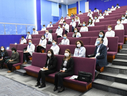 Корнавируст халдвараас урьдчилан сэргийлэх, оношилгоо, эмчилгээний чадавхийг сайжруулах сургалтыг хийлээ
