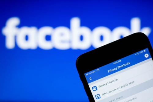 “Facebook” өнгөт арьст ажилтнуудынхаа тоог нэмэгдүүлнэ