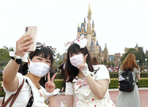 Токиогийн “Disneyland”, “DisneySea” өнөөдөр нээгдлээ.