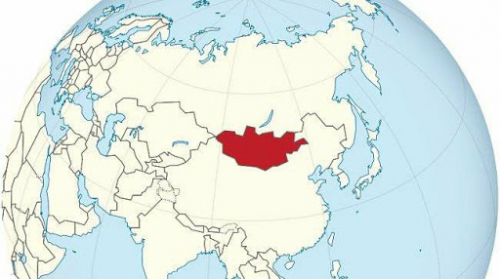 Монгол шинэ хүйтэн дайны төвд оршиж байна