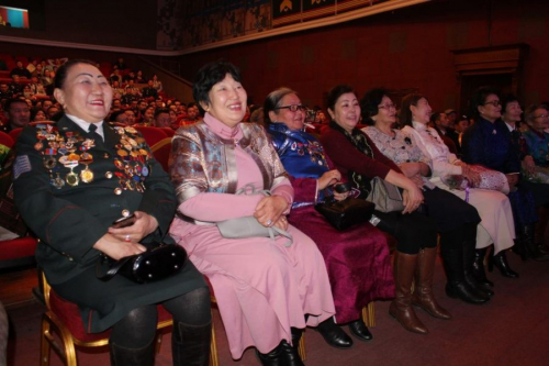 Батлан хамгаалах салбарын “Хатан ижий” өргөмжлөлд 9 ээжийг тодруулна