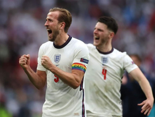 Англичууд алдарт "Уэмбли" цэнгэлдэх хүрээлэндээ Германыг 2:0-ээр хожлоо