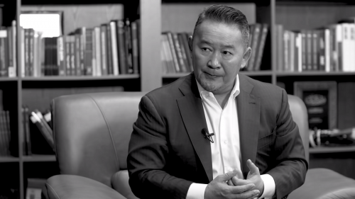Монгол Улсын Ерөнхийлөгч Халтмаагийн Баттулгын ярилцлагыг хүлээн авч үзээрэй