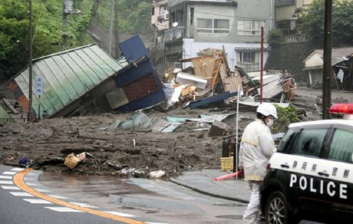 Японд хөрсний гулгалт үүсэж, 130 байшин, барилга сүйджээ