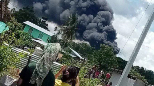Филиппинд цэргийн онгоц осолдсоны улмаас 50 цэрэг амиа алдав