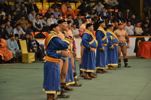 Улс тунхагласны баярт зориулсан 128 бөхийн барилдаан Монгол бөхийн өргөөнд болно.