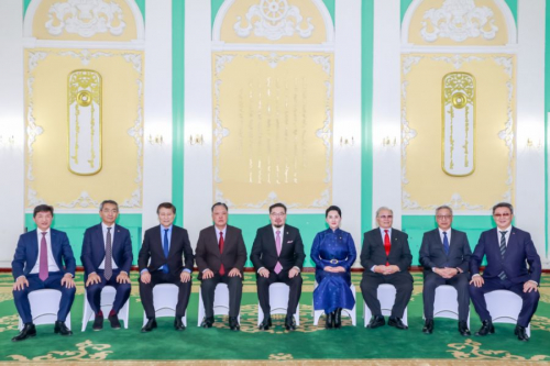 Үе үеийн Гадаад харилцааны сайд нар олон улсын улс төрийн харилцааны чиг хандлагын талаар санал солилцов