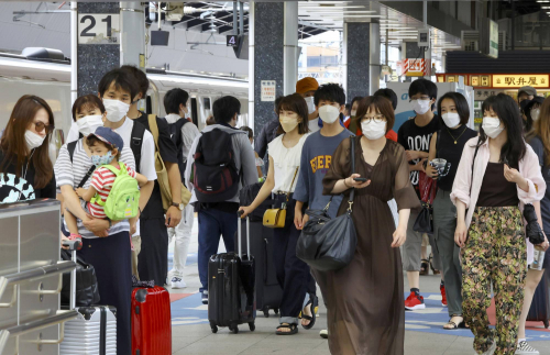 Японд коронавирусний халдварын 260 мянга гаруй тохиолдол илэрчээ