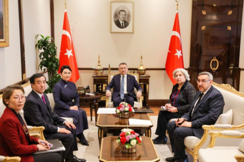 Гадаад харилцааны сайд Б.Батцэцэг Турк Улсын Дэд ­Ерөнхийлөгч Фуат Октайд бараалхав