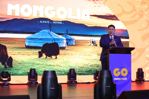 Монгол, Солонгосчууд хамтдаа “Хөх толботон” аялал жуучлалын шинэ маршрут нээх санаачилгыг Ерөнхий сайд дэвшүүллээ
