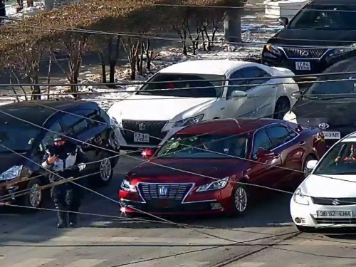 Тээврийн хэрэгслийн улсын дугааргүй замын хөдөлгөөнд оролцвол 25,000 төгрөгөөр торгож, хариуцлага тооцно.