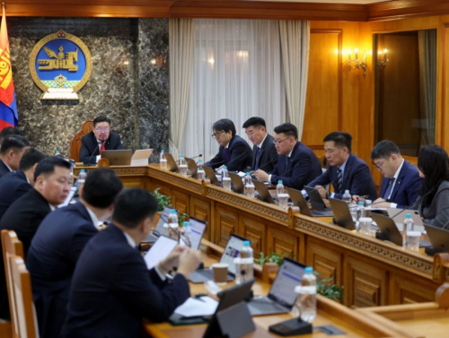 ЗГ: Гашуунсухайт боомтод хууль бусаар газар эзэмшиж, төрийн мэдлийн зам ашиглаж байсан “Смарт Эко Транс” компанитай холбоотой тогтоолыг хүчингүй болгоно