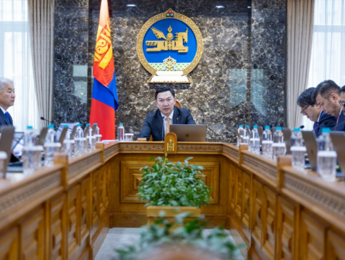 ЗГ: “Богдхан төмөр зам” төслийг хэрэгжүүлэхэд гарсан Засгийн газрын “маш нууц” тогтоол, хуралдааны тэмдэглэлийг төрийн нууцаас гаргалаа